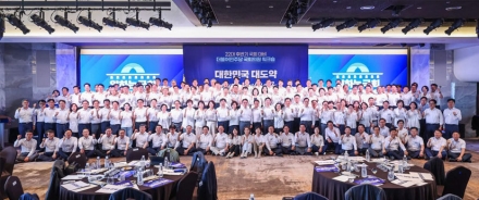 한준호 "3대 메가프로젝트 입법·예산 빈틈없이 챙길 것"…민주당 후반기 국회 워크숍 참석