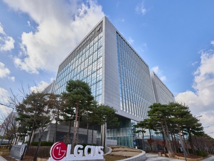 LG CNS, 글로벌 AI 신소재 연합 창립 멤버 합류… 국내 제조업 AI 전환 지원 본격화