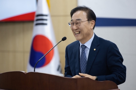 김윤덕 국토부 장관 퇴임…“국회·지역으로 돌아가 정부 성공 위해 헌신”